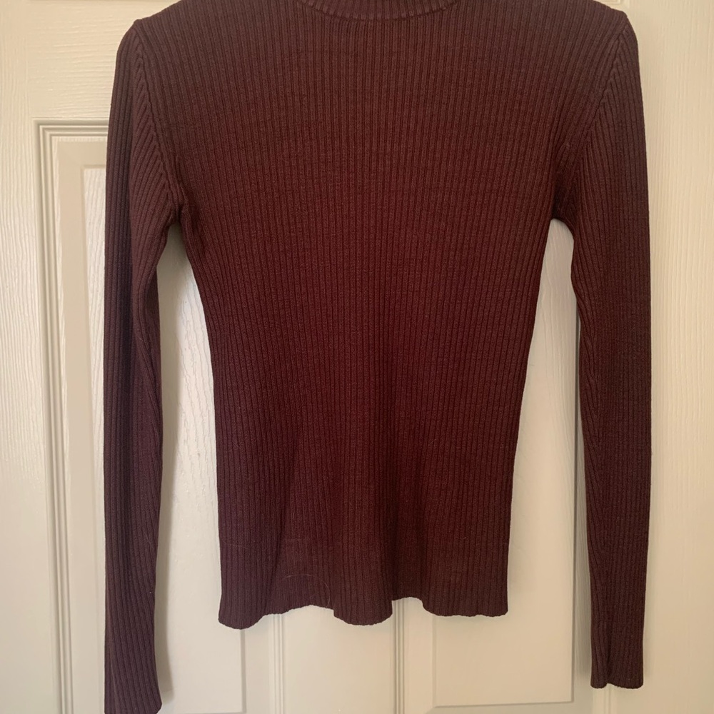 Chic Ribbed Long Sleeve Top in Deep Burgundy